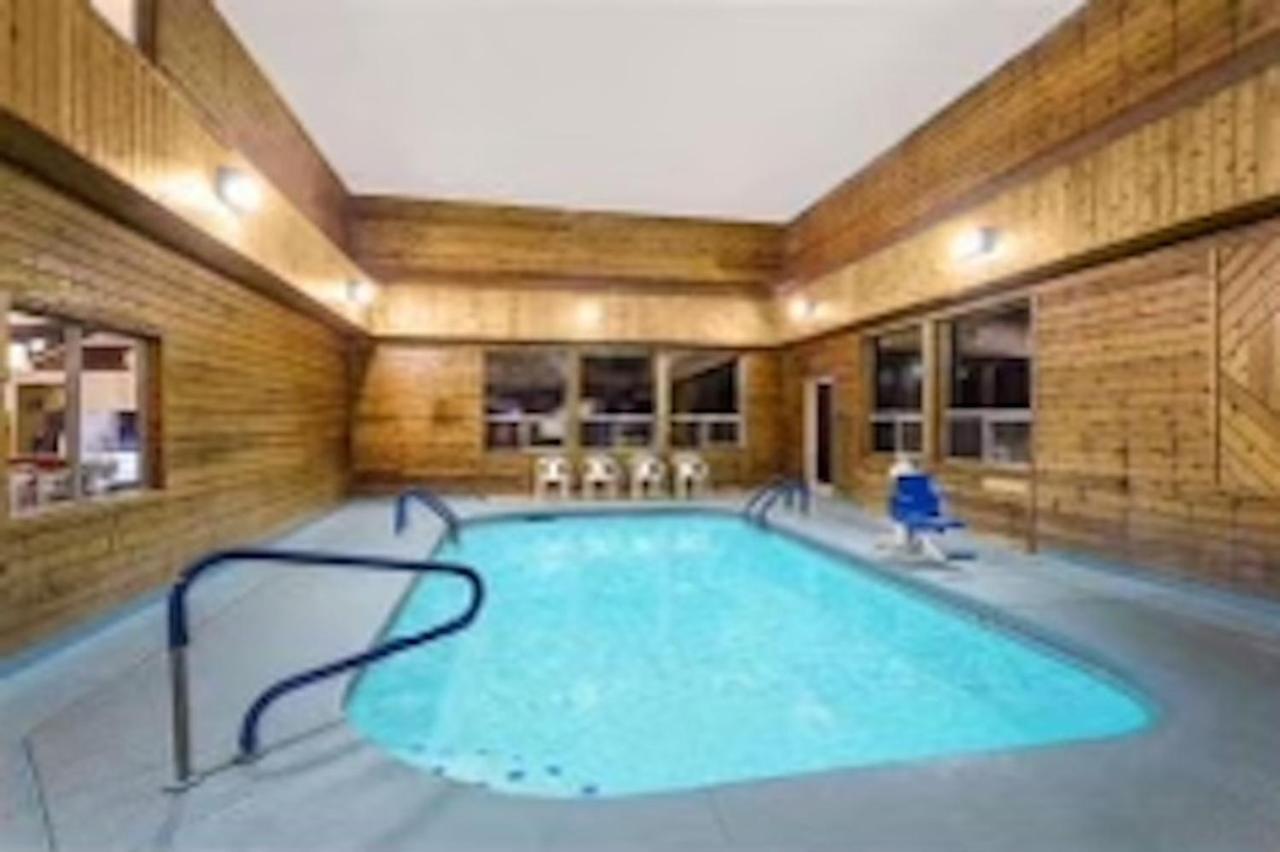 Pinetop Studio Suites Eksteriør bilde